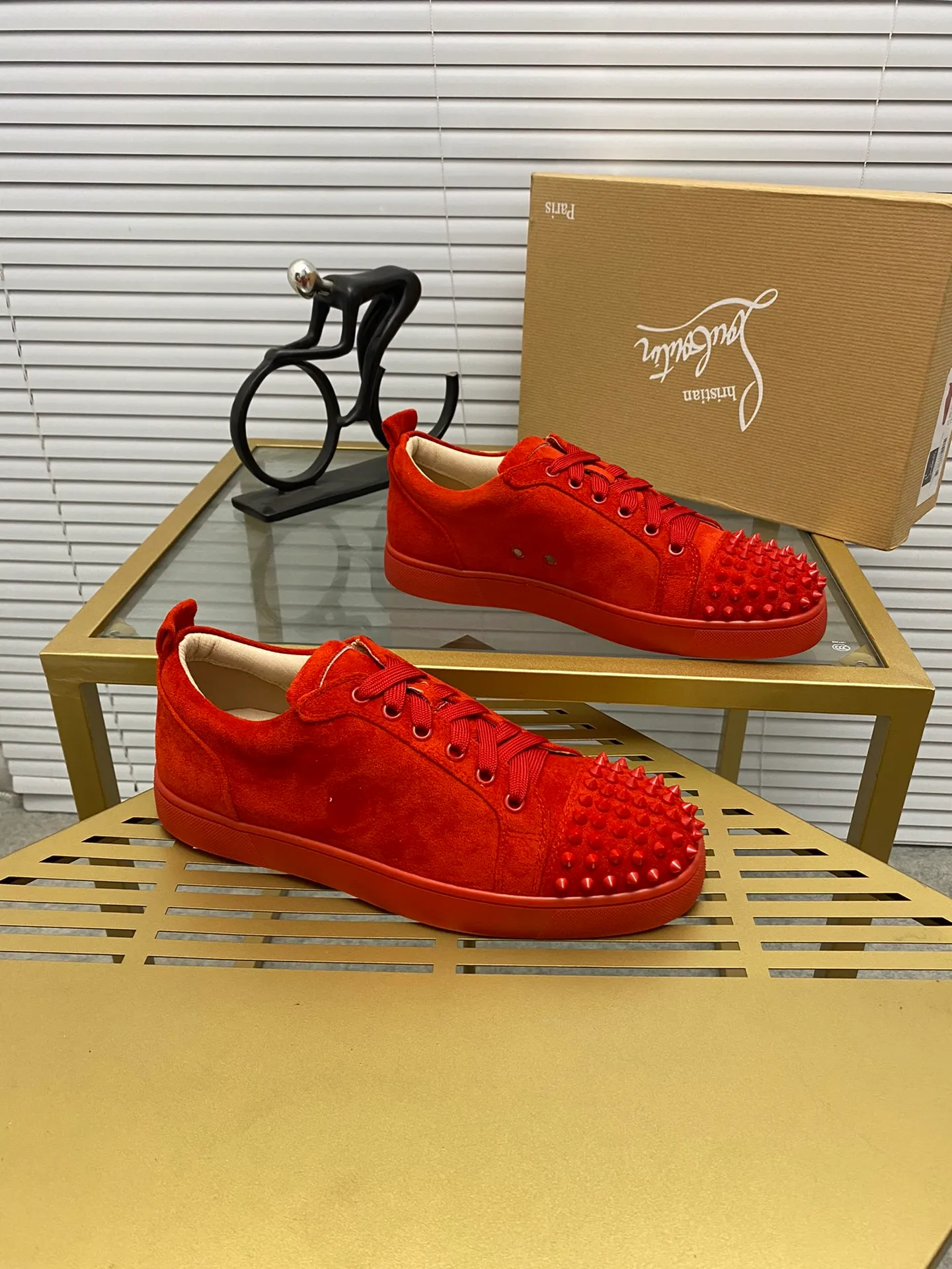 Ex-factory price 420. christian louboutin (CL red sole shoes) counter nail series, high-top casual sneakers for couples 📢 📢 📢 Exclusive hot style release 🎈🎈💪 Movable latex feet 👻 Finished outsole stitching line [satisfied] 😝Female 35-40# Male 38#-46, global supply😝 [Top version]: Original imported cowhide upper, top original leather lining, original molded TPU outsole, original 1:1 detail processing, original shoe last, large quantities in stock, rest assured as shown above